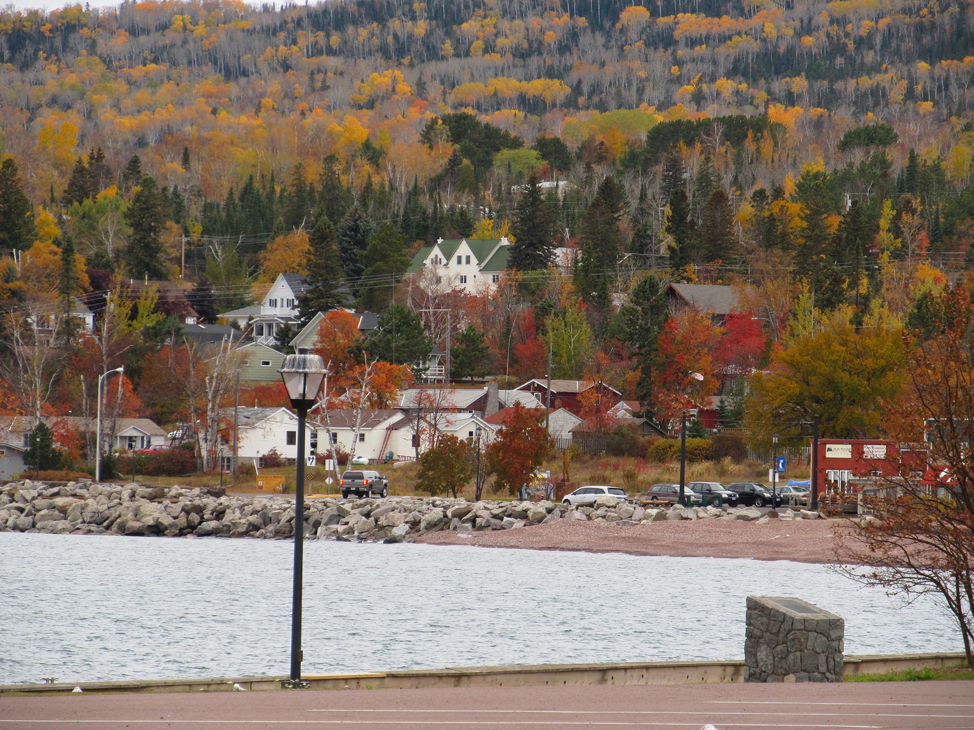 grandmaraisautumn North Shore Visitor