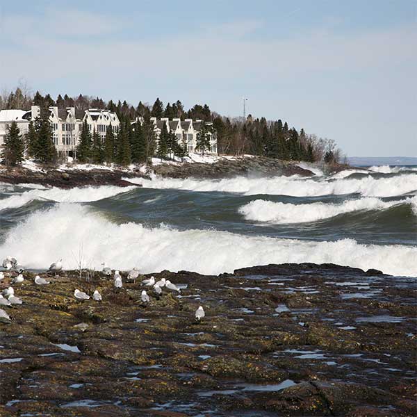North Shore Lodging Specials Packages Deals