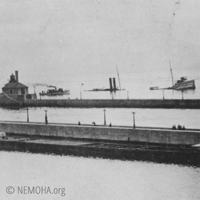 george-hadley-sunk-duluth-canal george hadley split and sunk in two duluth canal 1902